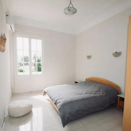 Prestigieuse Avec Piscine Privee Au Coeur De *