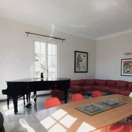 Prestigieuse Avec Piscine Privée Au Cœur De Villa